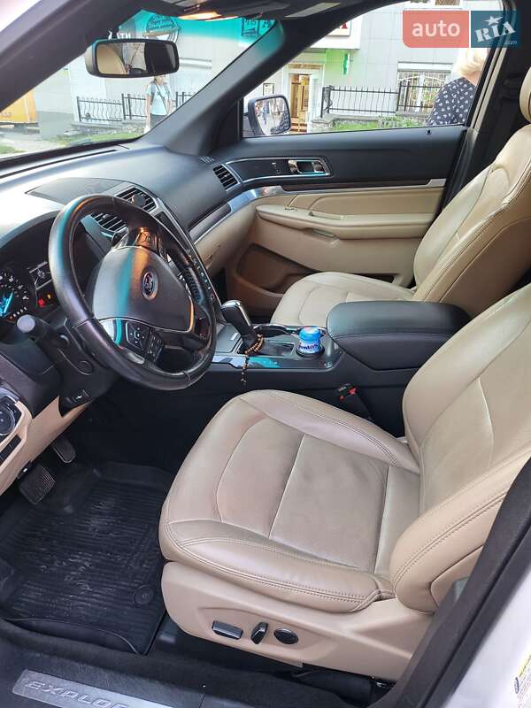 Внедорожник / Кроссовер Ford Explorer 2017 в Тернополе