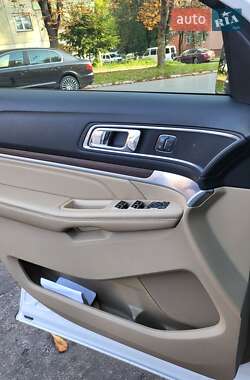 Внедорожник / Кроссовер Ford Explorer 2017 в Тернополе