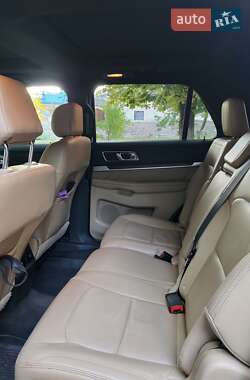 Внедорожник / Кроссовер Ford Explorer 2017 в Тернополе