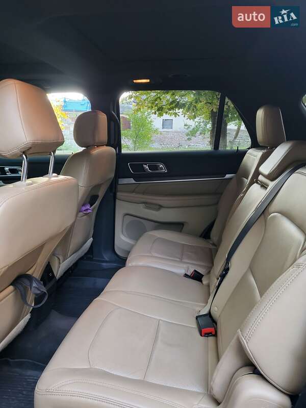 Внедорожник / Кроссовер Ford Explorer 2017 в Тернополе
