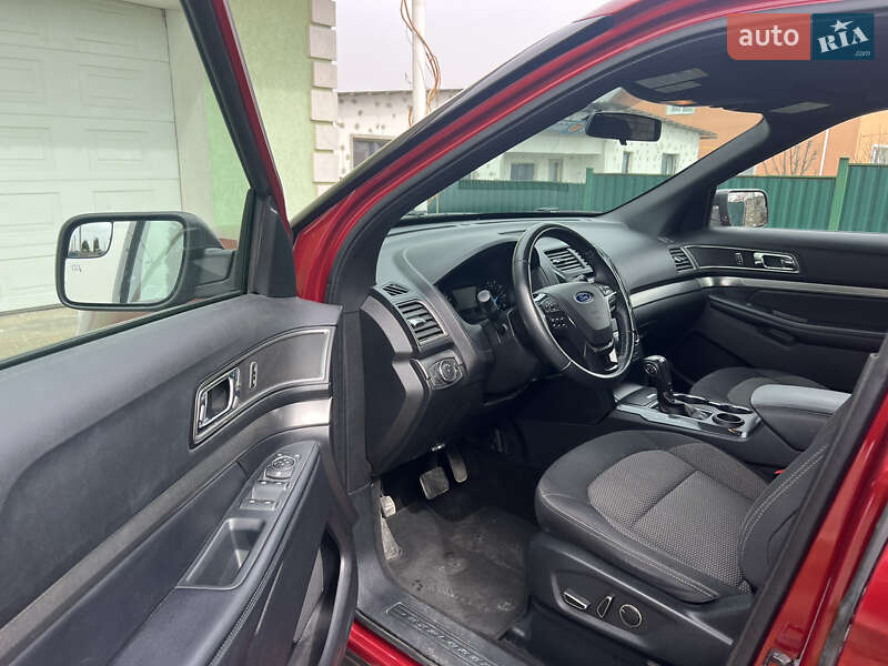 Внедорожник / Кроссовер Ford Explorer 2018 в Хмельницком