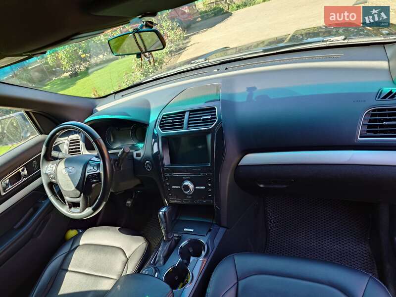 Внедорожник / Кроссовер Ford Explorer 2017 в Днепре