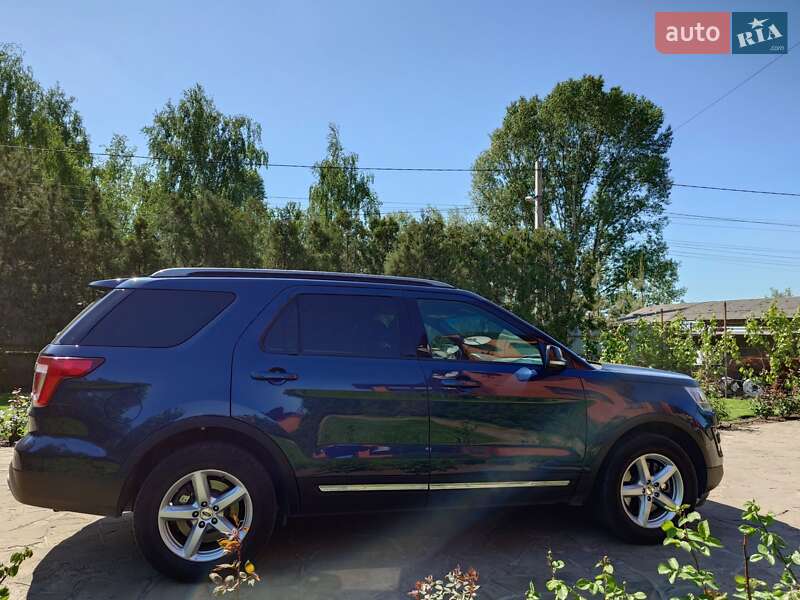 Внедорожник / Кроссовер Ford Explorer 2017 в Днепре