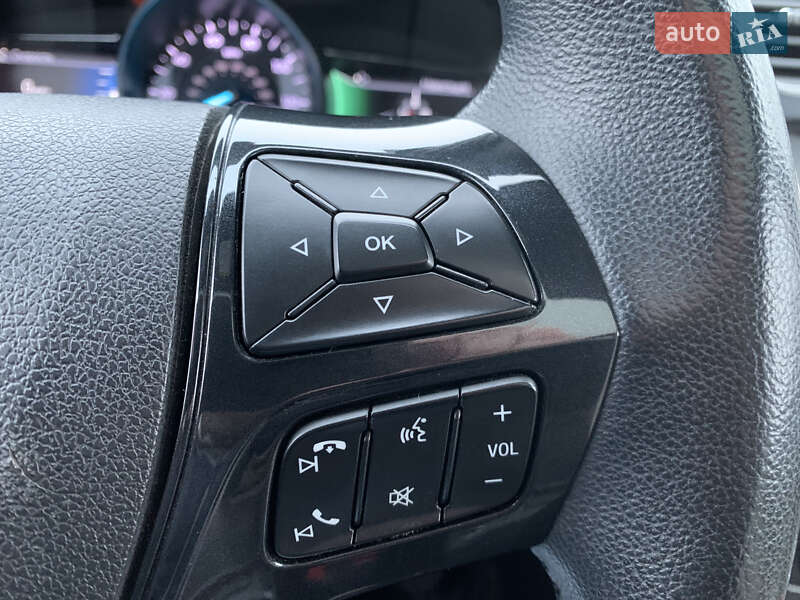 Внедорожник / Кроссовер Ford Explorer 2018 в Киеве
