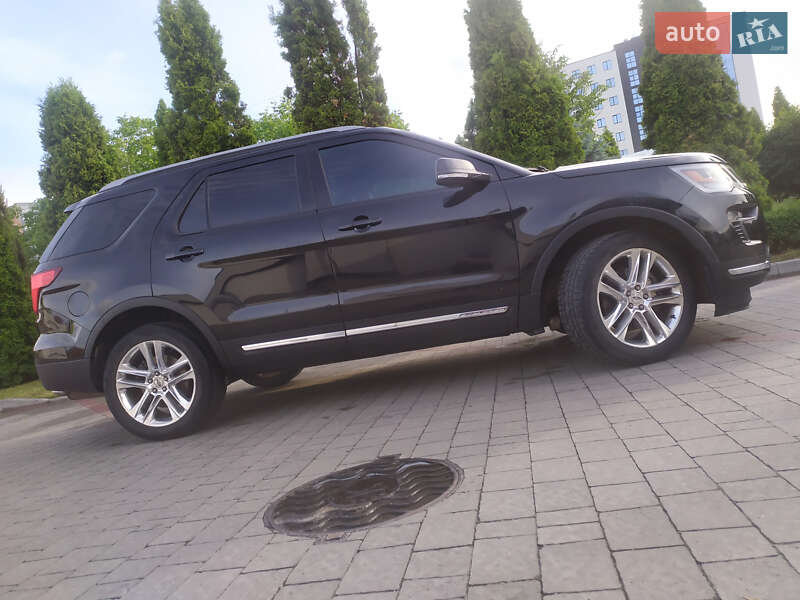Внедорожник / Кроссовер Ford Explorer 2016 в Ивано-Франковске