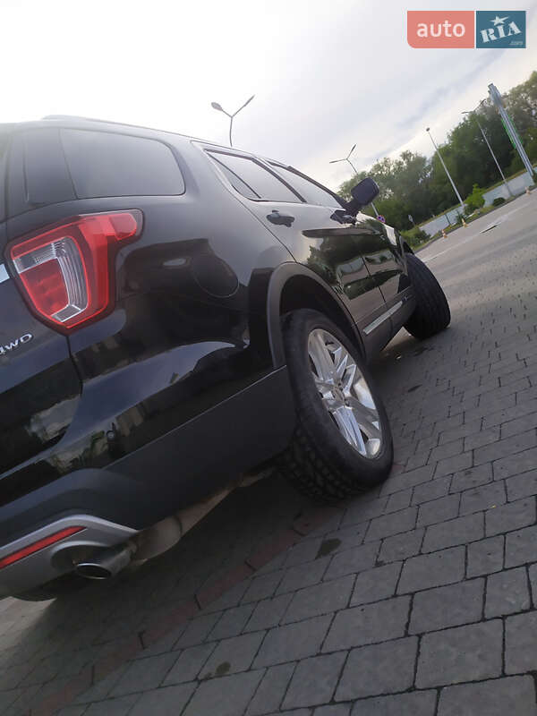 Внедорожник / Кроссовер Ford Explorer 2016 в Ивано-Франковске