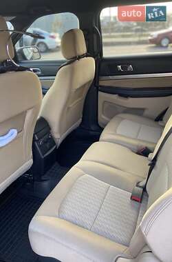 Позашляховик / Кросовер Ford Explorer 2017 в Києві