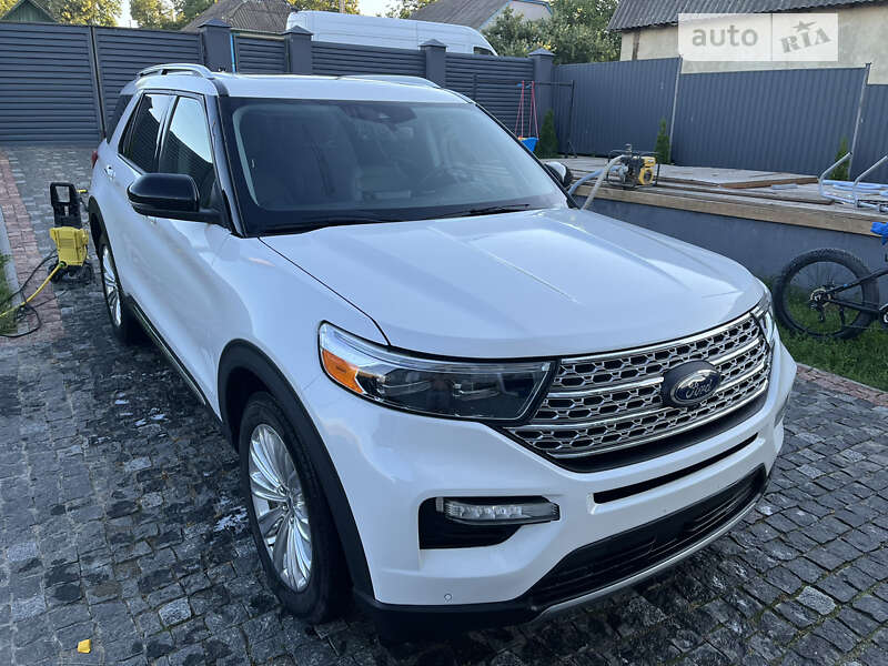 Легкові Ford Explorer