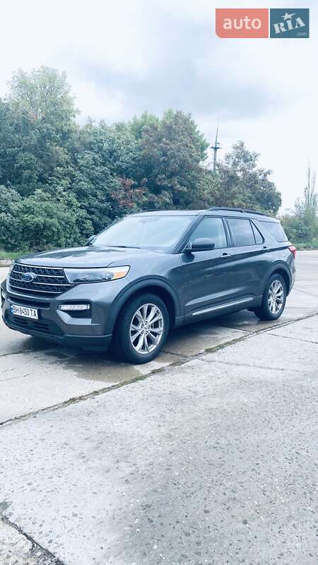 Позашляховик / Кросовер Ford Explorer