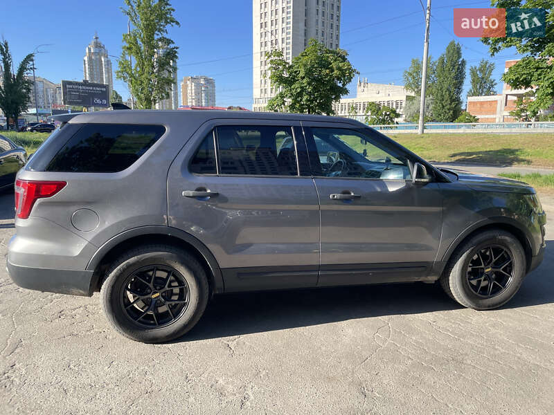 Позашляховик / Кросовер Ford Explorer 2017 в Києві