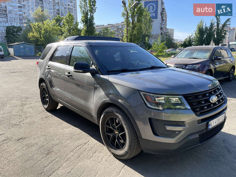 Позашляховик / Кросовер Ford Explorer 2017 в Києві