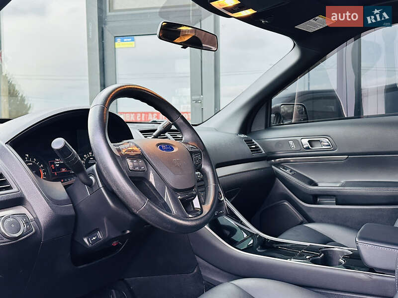 Позашляховик / Кросовер Ford Explorer 2017 в Харкові