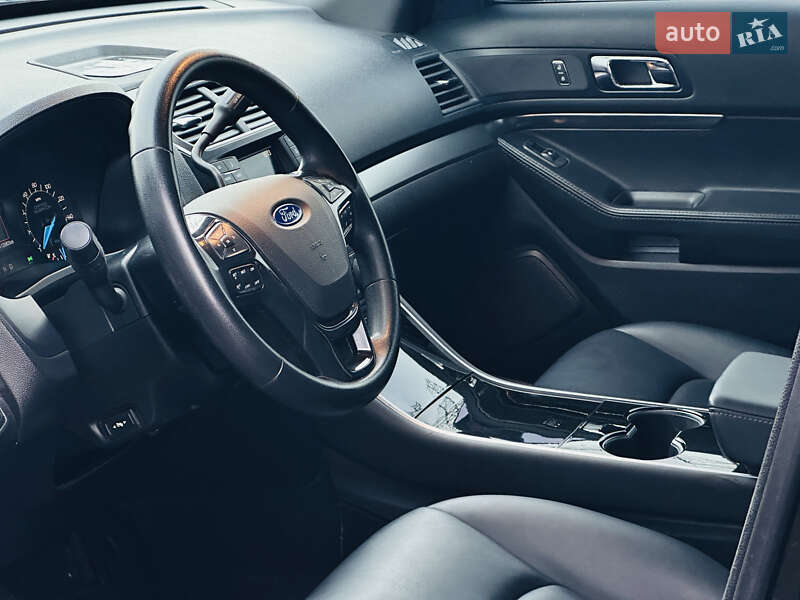 Позашляховик / Кросовер Ford Explorer 2017 в Харкові