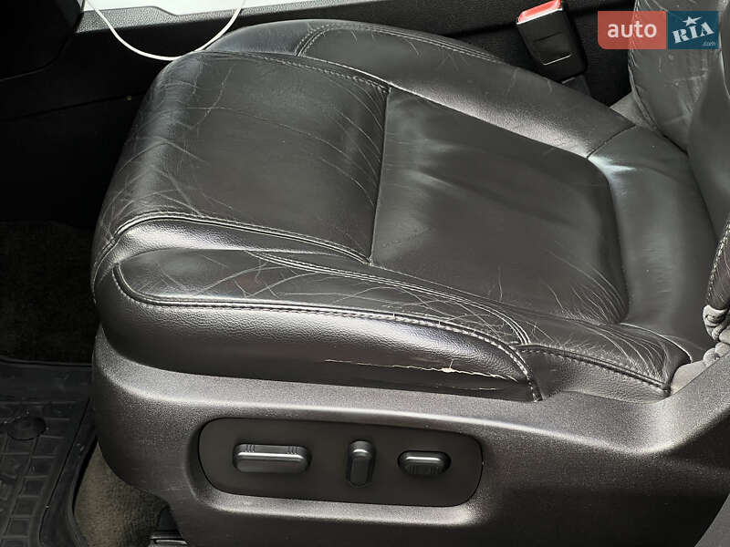 Позашляховик / Кросовер Ford Explorer 2014 в Львові