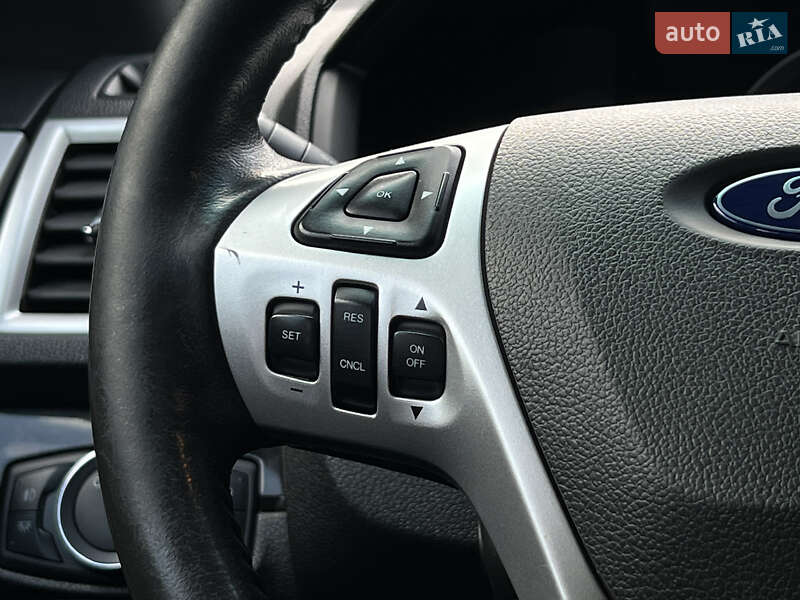 Позашляховик / Кросовер Ford Explorer 2014 в Львові