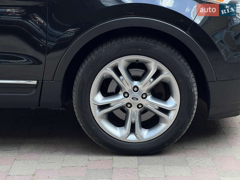 Позашляховик / Кросовер Ford Explorer 2014 в Львові