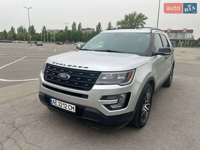 Позашляховик / Кросовер Ford Explorer 2017 в Дніпрі