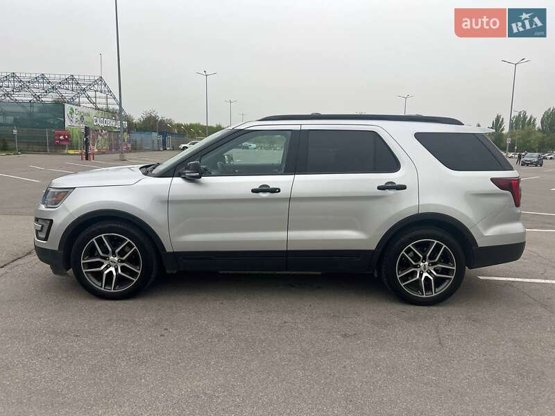 Позашляховик / Кросовер Ford Explorer 2017 в Дніпрі