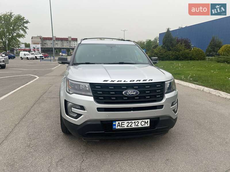 Позашляховик / Кросовер Ford Explorer 2017 в Дніпрі