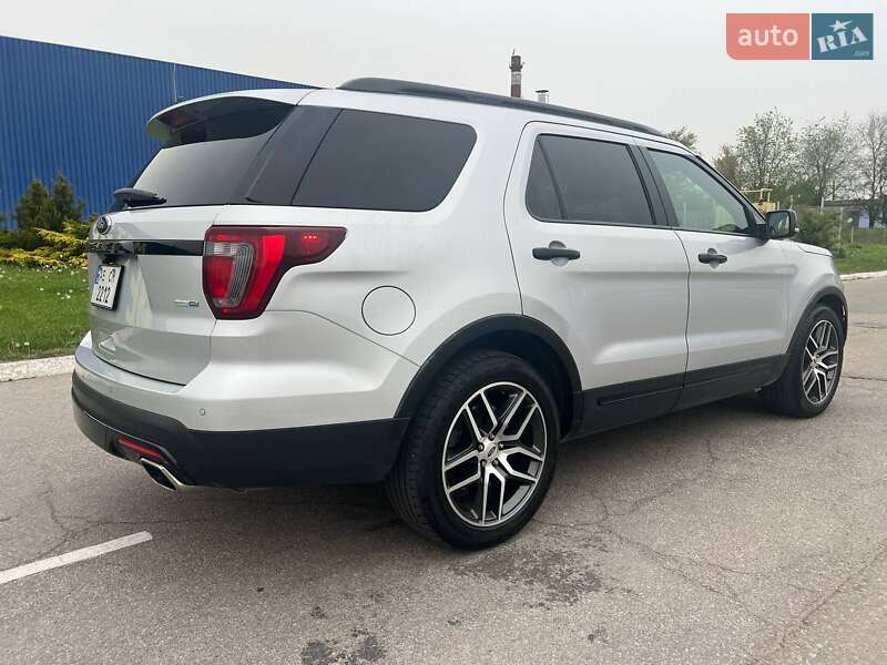 Позашляховик / Кросовер Ford Explorer 2017 в Дніпрі