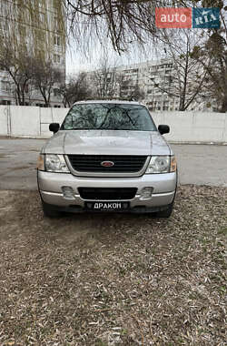 Ford Explorer  2002
