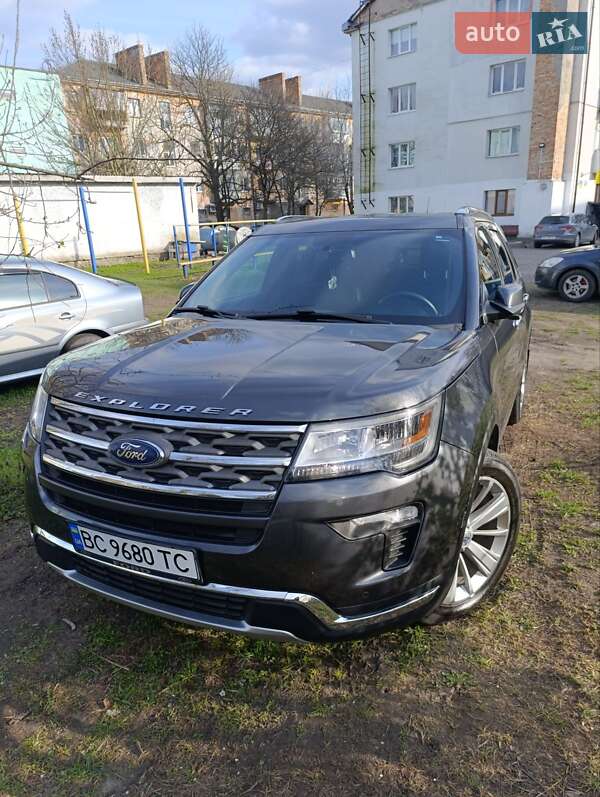 Ford Explorer