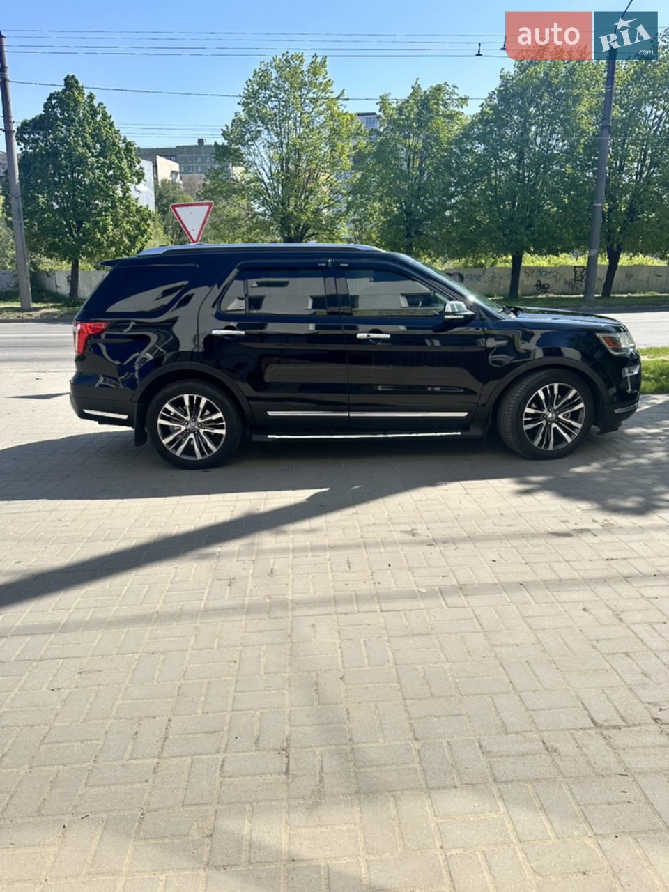 2016 Ford Explorer - мініатюра 4