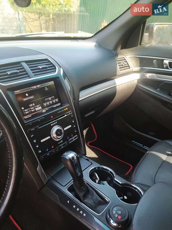 Внедорожник / Кроссовер Ford Explorer 2016 в Диканьке