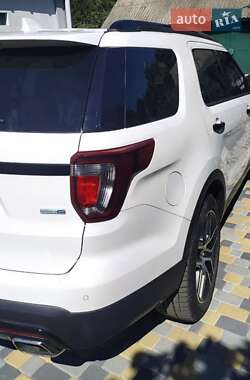 Внедорожник / Кроссовер Ford Explorer 2016 в Диканьке