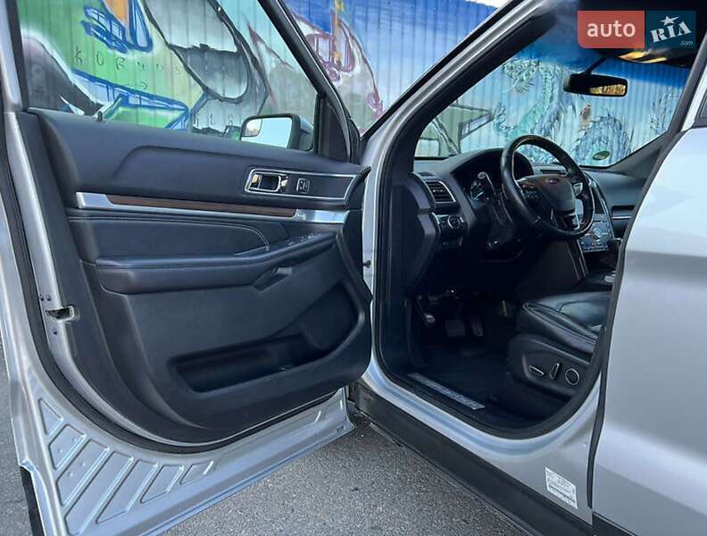 Внедорожник / Кроссовер Ford Explorer 2016 в Ковеле
