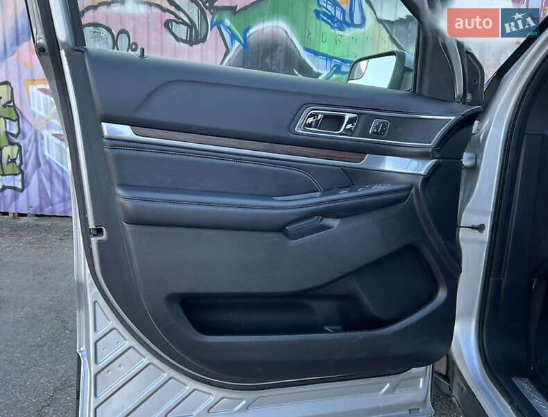 Внедорожник / Кроссовер Ford Explorer 2016 в Ковеле