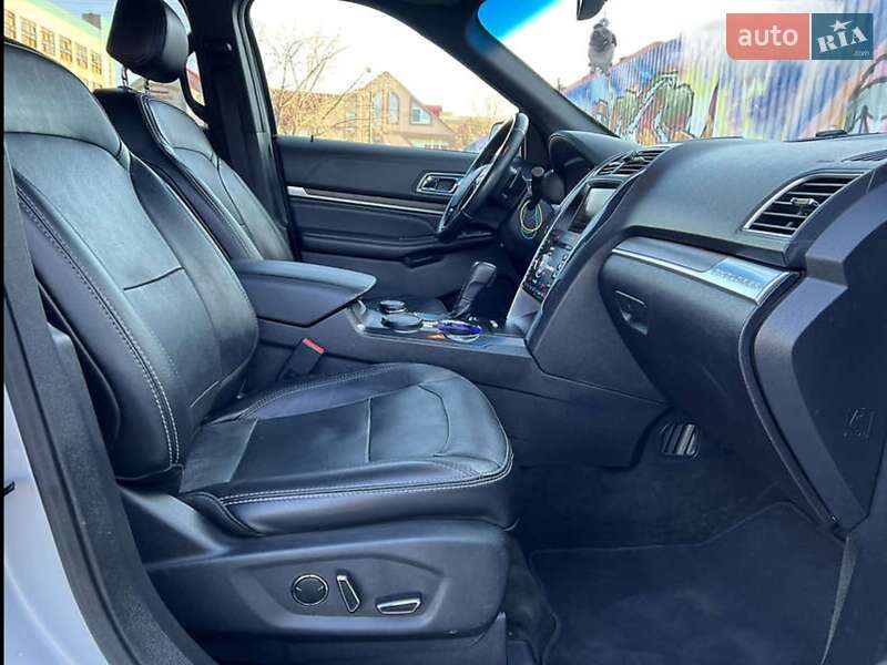 Внедорожник / Кроссовер Ford Explorer 2016 в Ковеле