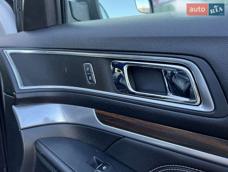 Внедорожник / Кроссовер Ford Explorer 2016 в Ковеле