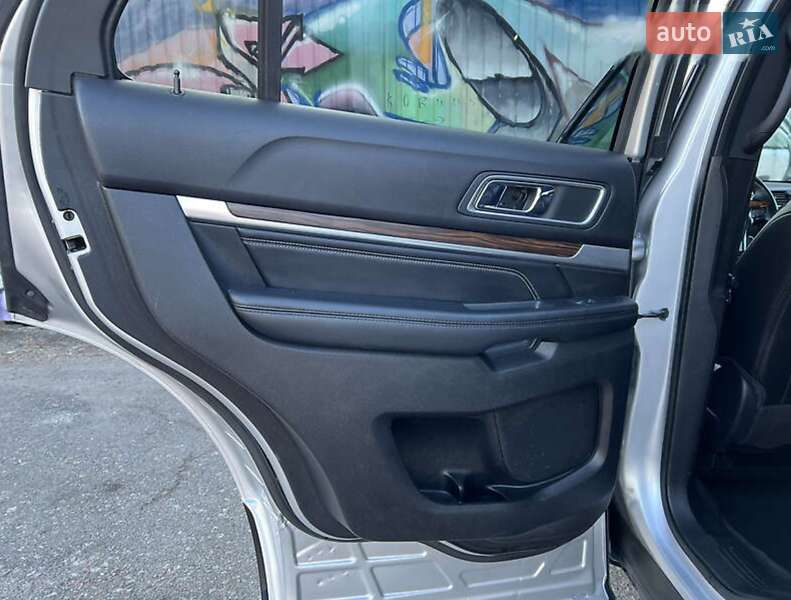 Внедорожник / Кроссовер Ford Explorer 2016 в Ковеле
