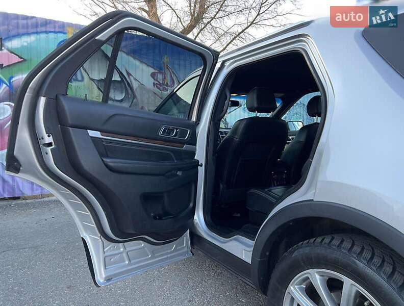 Внедорожник / Кроссовер Ford Explorer 2016 в Ковеле