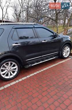Внедорожник / Кроссовер Ford Explorer 2014 в Ивано-Франковске