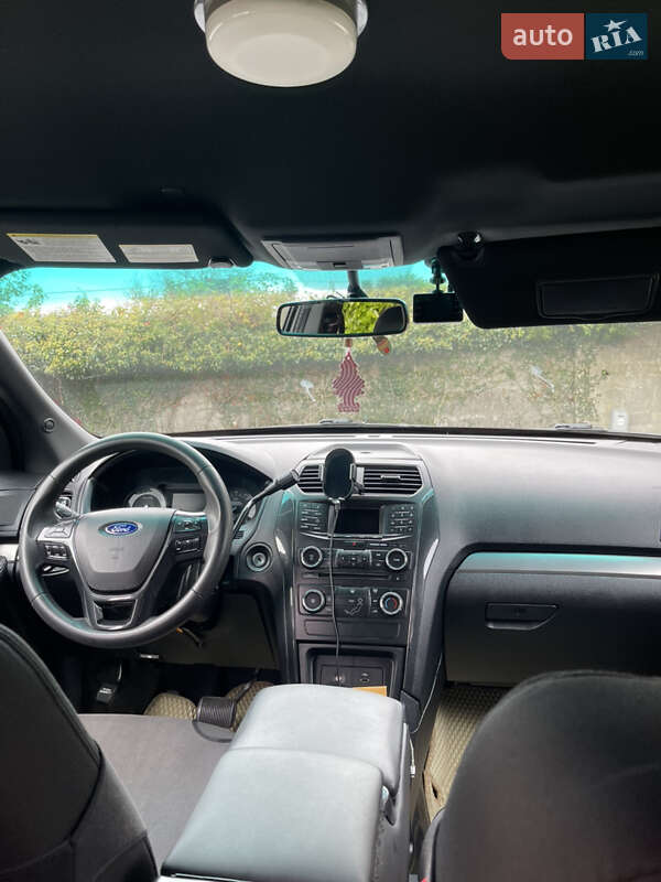 Внедорожник / Кроссовер Ford Explorer 2016 в Херсоне