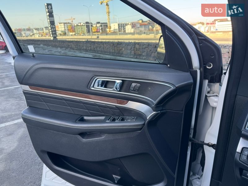 Позашляховик / Кросовер Ford Explorer 2018 в Києві