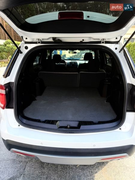 Внедорожник / Кроссовер Ford Explorer 2017 в Львове