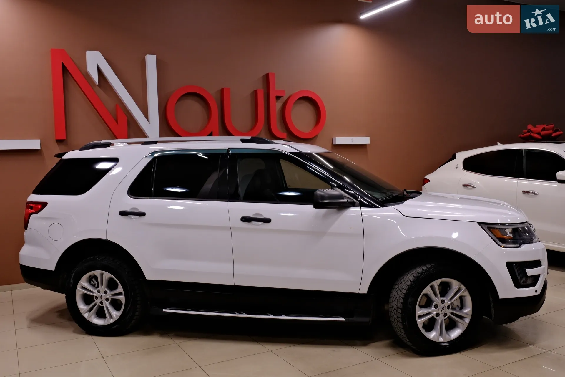 Ford Explorer 2017 VIN 1FM5K8AR3HGC26169 фото оголошення 11 з 46
