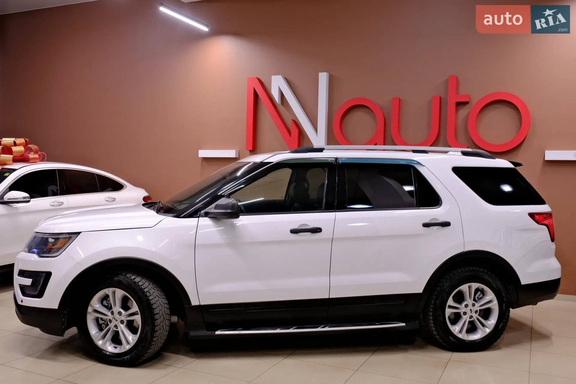 Ford Explorer 2017 VIN 1FM5K8AR3HGC26169 фото оголошення 14 з 46