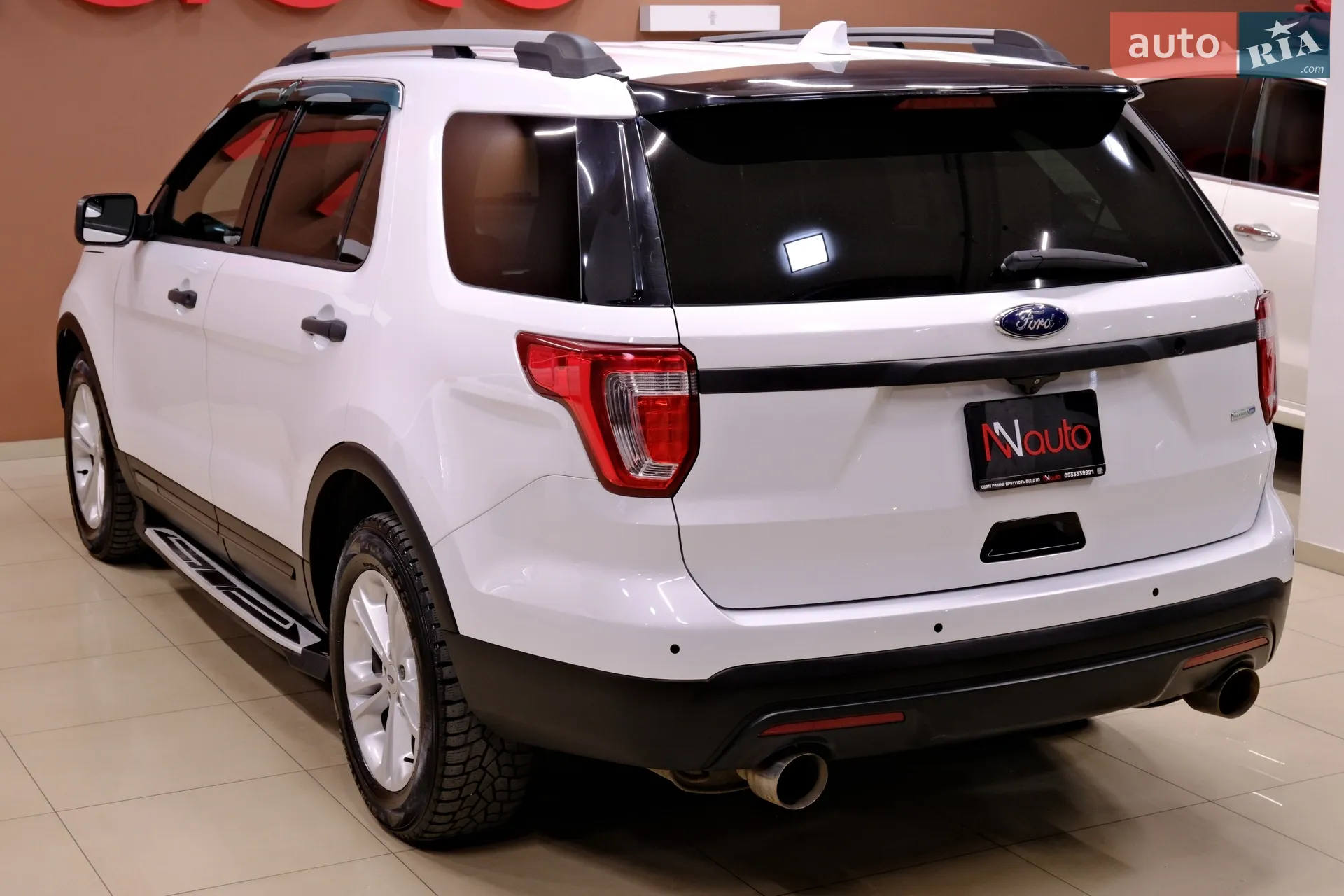 Ford Explorer 2017 VIN 1FM5K8AR3HGC26169 фото оголошення 17 з 46