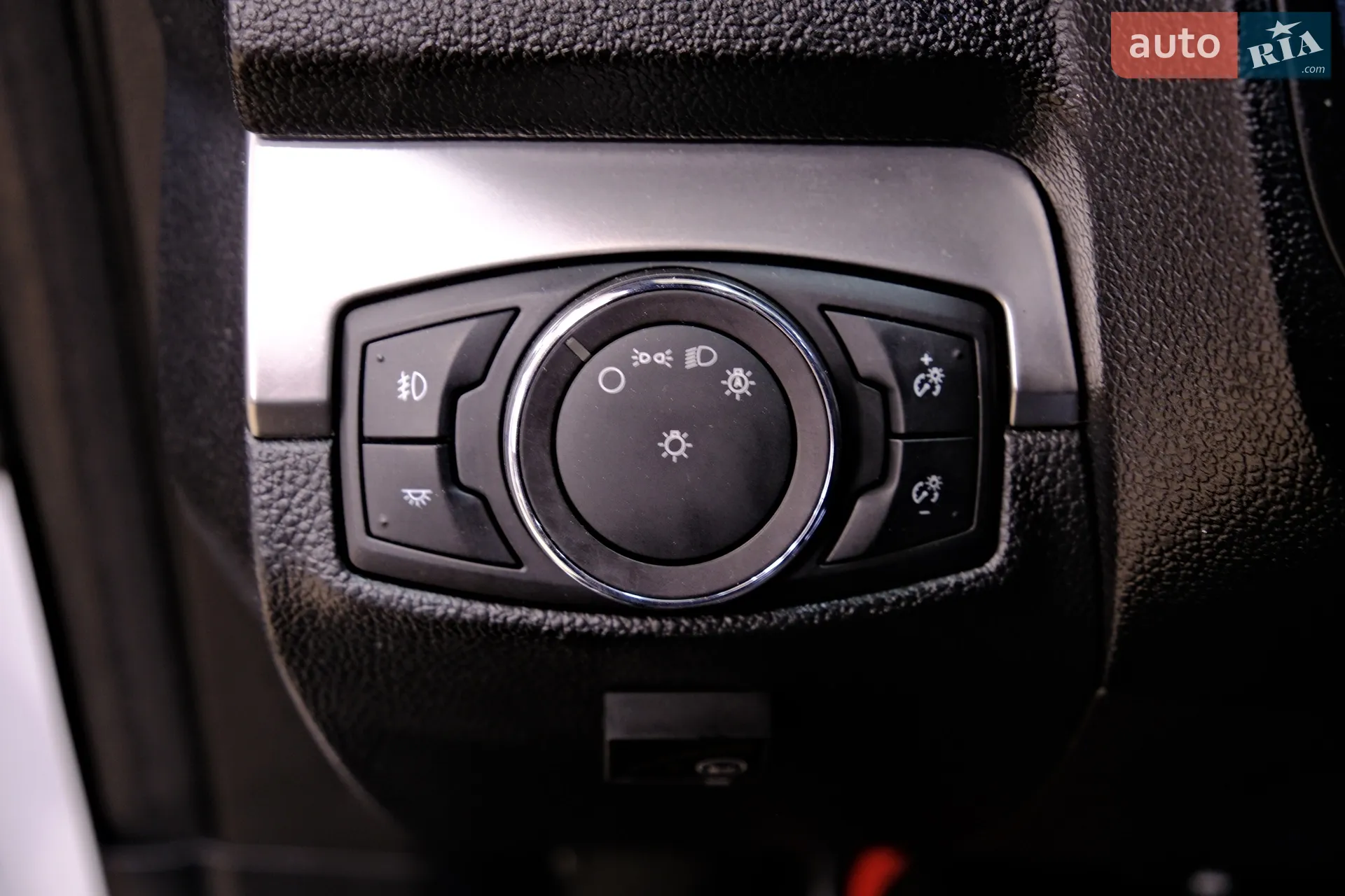 Ford Explorer 2017 VIN 1FM5K8AR3HGC26169 фото оголошення 24 з 46