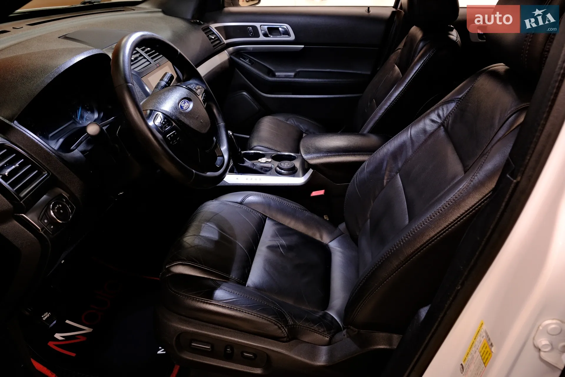Ford Explorer 2017 VIN 1FM5K8AR3HGC26169 фото оголошення 27 з 46