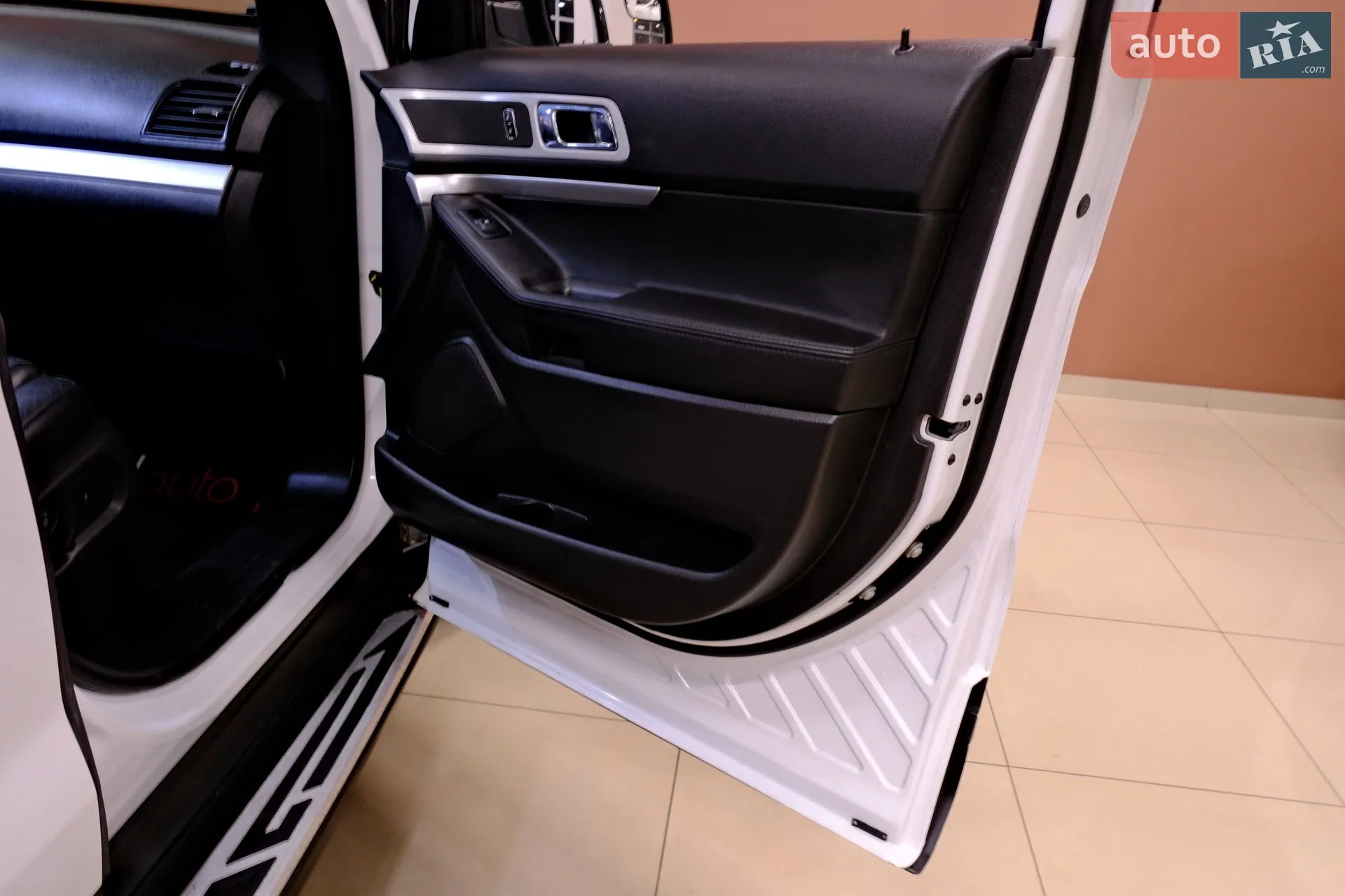 Ford Explorer 2017 VIN 1FM5K8AR3HGC26169 фото оголошення 42 з 46