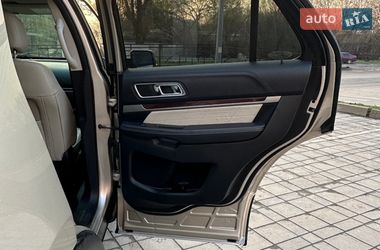 Внедорожник / Кроссовер Ford Explorer 2017 в Виннице