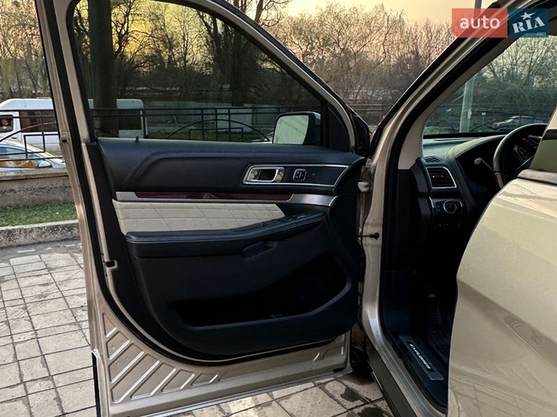 Внедорожник / Кроссовер Ford Explorer 2017 в Виннице