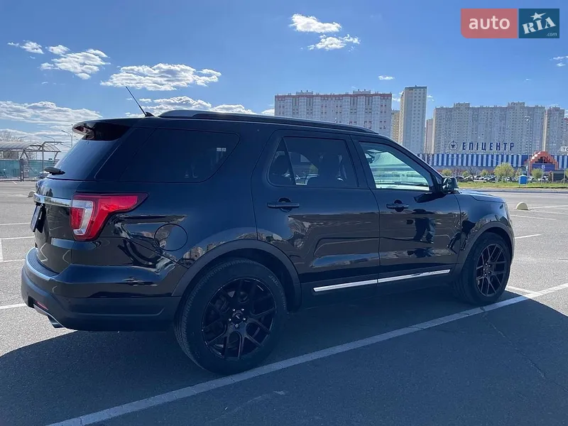 Ford Explorer