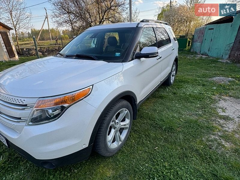 Ford Explorer