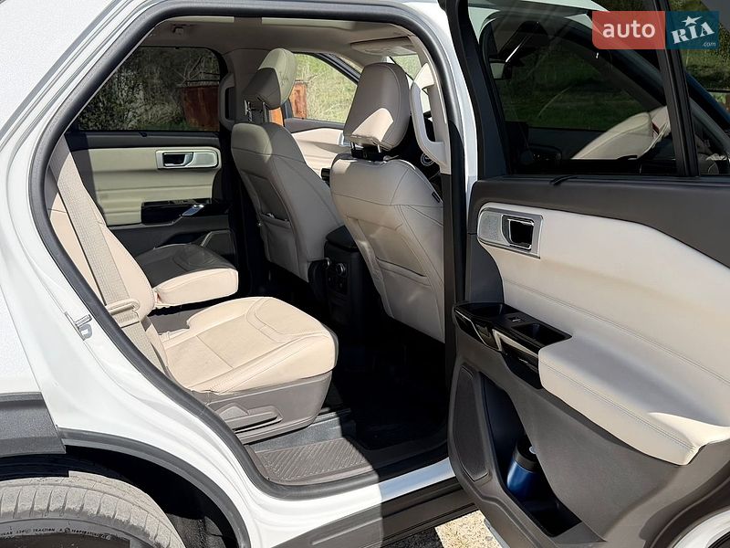 Позашляховик / Кросовер Ford Explorer 2022 в Києві фото 18 Позашляховик / Кросовер Ford Explorer 2022 в Києві